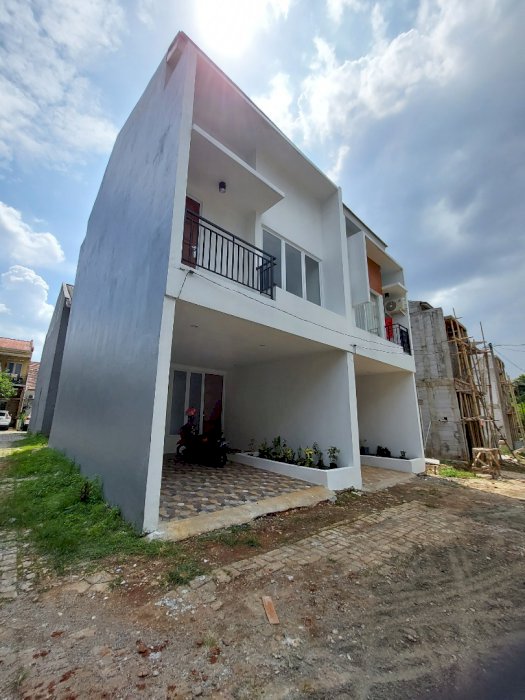 Rumah Baru Cluster Pesona Indah Ciracas dekat LRT, pasar, tol, RS