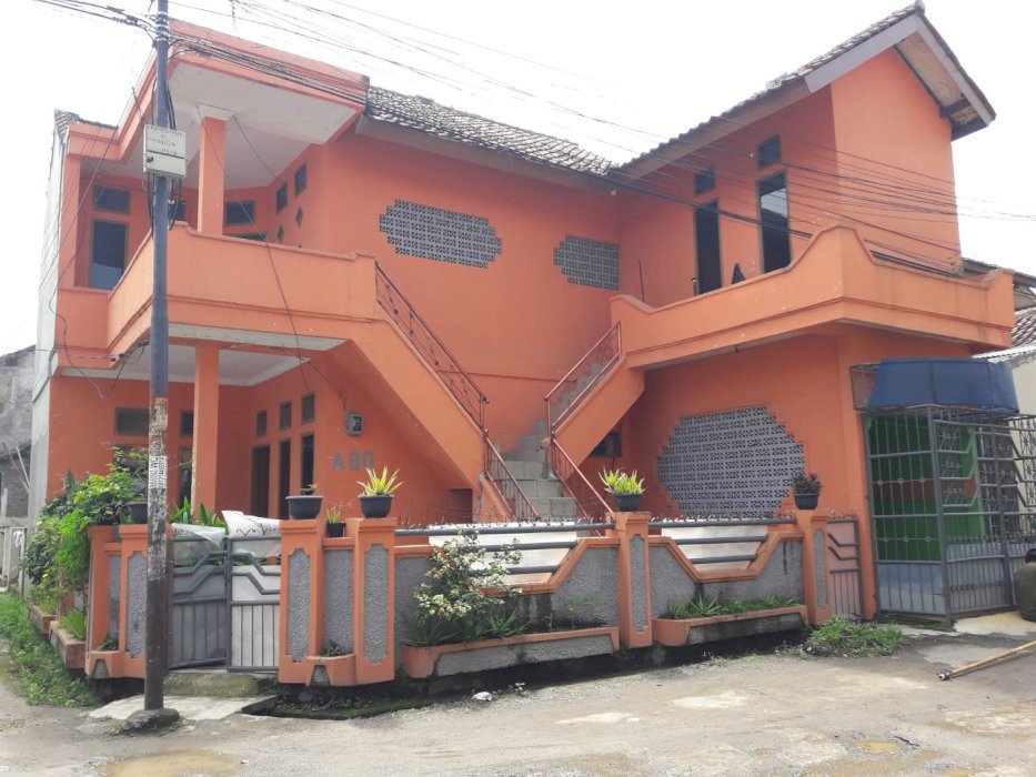 Rumah Indah dan nyaman 2 lantai