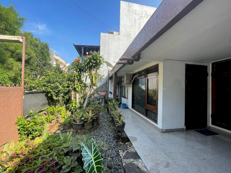 Rumah dijual di area exclusive Pancoran Timur dekat dengan Ligamas