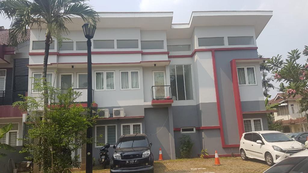 Dijual rumah kost masih aktif taman bromo lippo karawaci tangerang