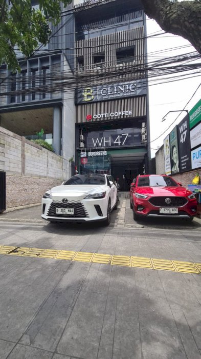 Gedung Bagus Harga Bagus di Jl. KH Wahid Hasyim, Menteng, Jakarta