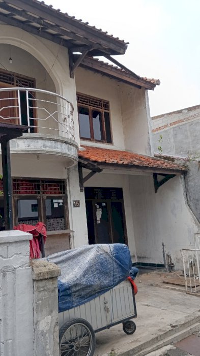 Jual rumah lokasi setartegis deket lapang gasmin tempat ramai