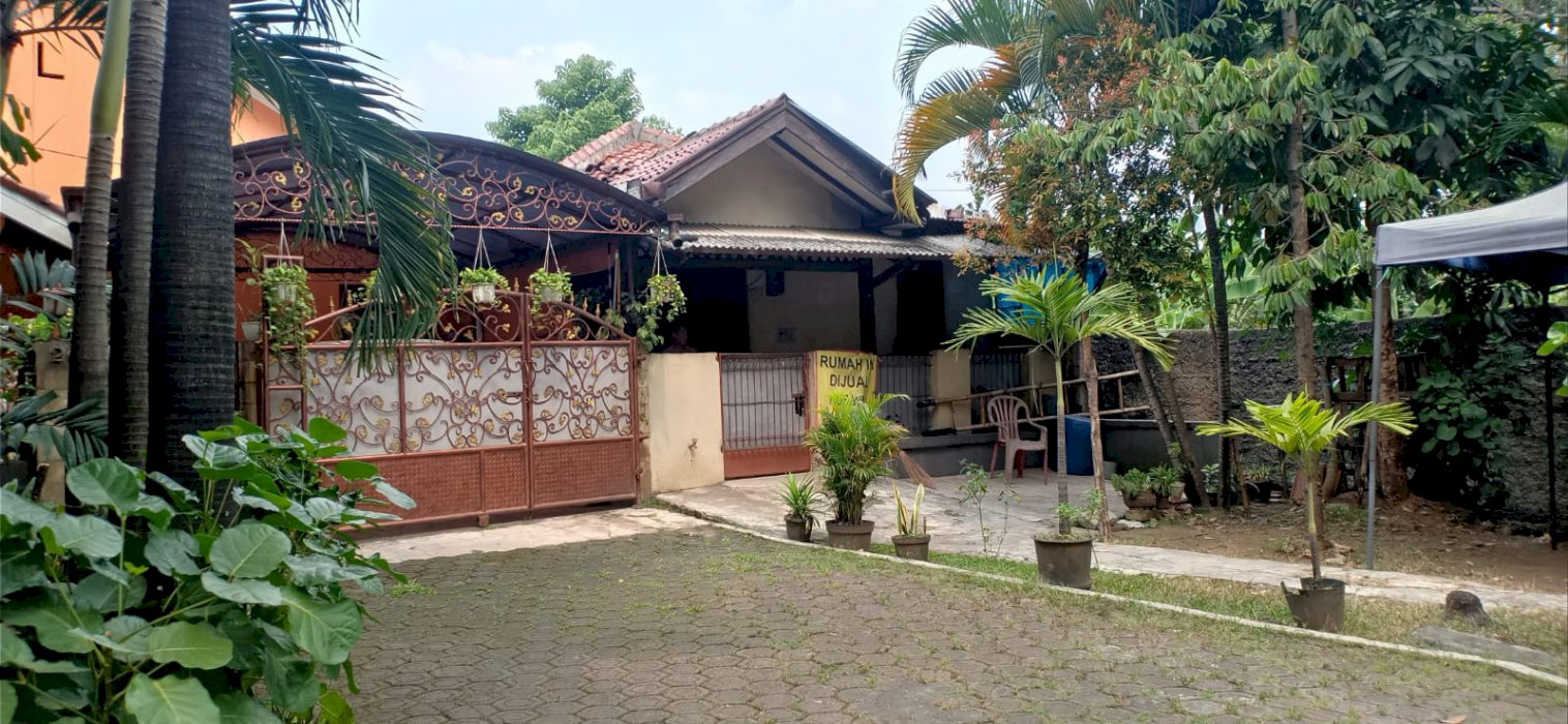 Rumah di Pinggir Jl. Lenteng Agung  Raya, Jakarta Selatan