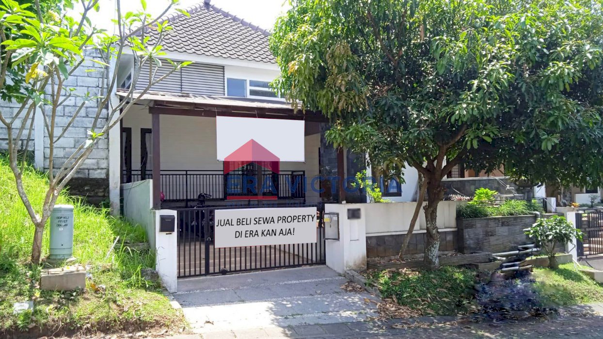 Rumah terawat villa puncak tidar