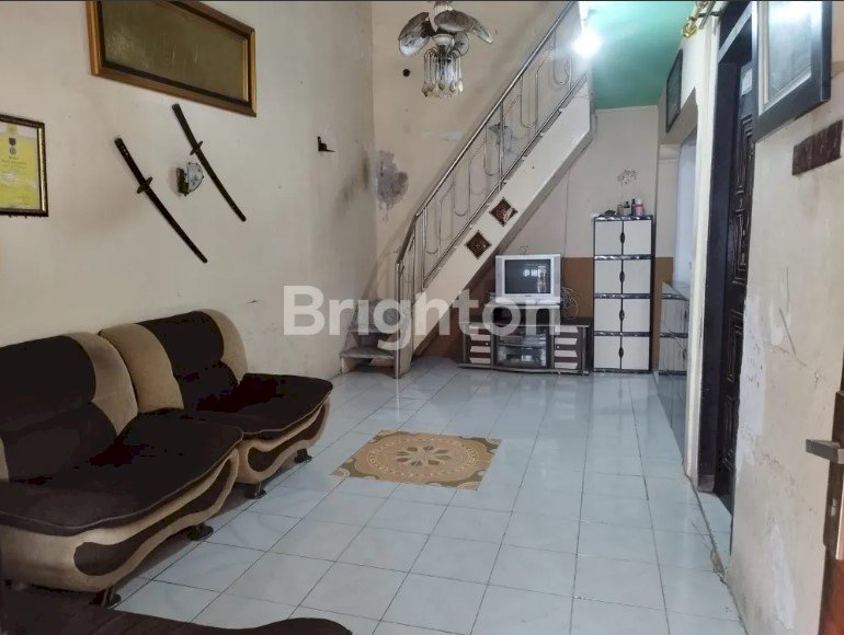 RUMAH 1.5 LT DI JL PRIMA KEBRAON SURABAYA