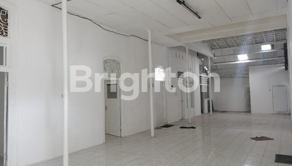 RUMAH SURABAYA DAERAH NIAS DAN GUBENG COCOK UNTUK CAFE,RESTO,KANTOR