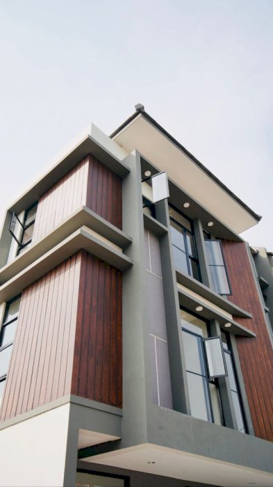 Rumah 3 Lt. Harga 800Jtan di Pamulang Tangerang Selatan