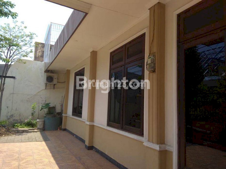 Jemur Andayani, Siap Huni, Terawat, Row 3 Mobil