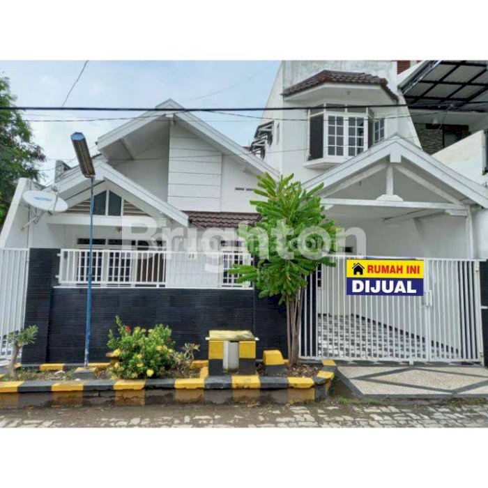 WIGUNA TENGAH REGENCY, LEBAR 9M, 1,5 LANTAI SIAP HUNI HANYA 1M AN