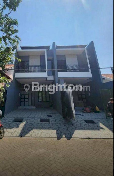RUMAH BARU 2 LT DI JL MEDOKAN ASRI UTARA SURABAYA