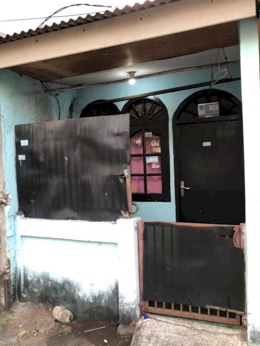 Rumah 3 Petak Di Jual SHM (Karang Tengah)