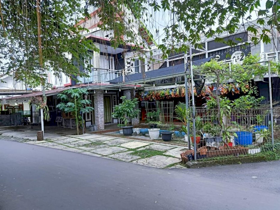 Dijual: Rumah Pinggir Jalan