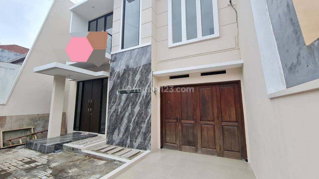 RUMAH ARAYA 2 SURABAYA MODERN MINIMALIS 2 LANTAI 4,1M NEGO