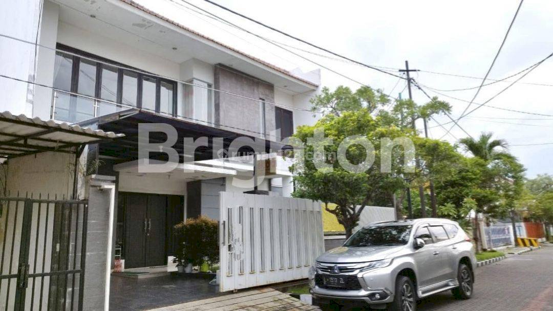RUMAH ISTIMEWA 2 LT DI MANYAR KARTIKA SURABAYA