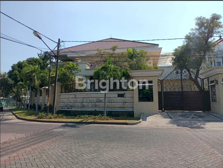 RUMAH MEWAH DI GALAXY BUMI PERMAI SURABAYA DEKAT GALAXY MALL UNAIR ITS