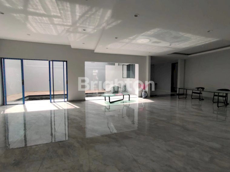 RUMAH BARU GRESS 2 LT SIAP HUNI DI VILLA WESTWOOD PAKUWON CITY SBY