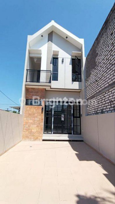 RUMAH MEDOKAN AYU BARU GRESS