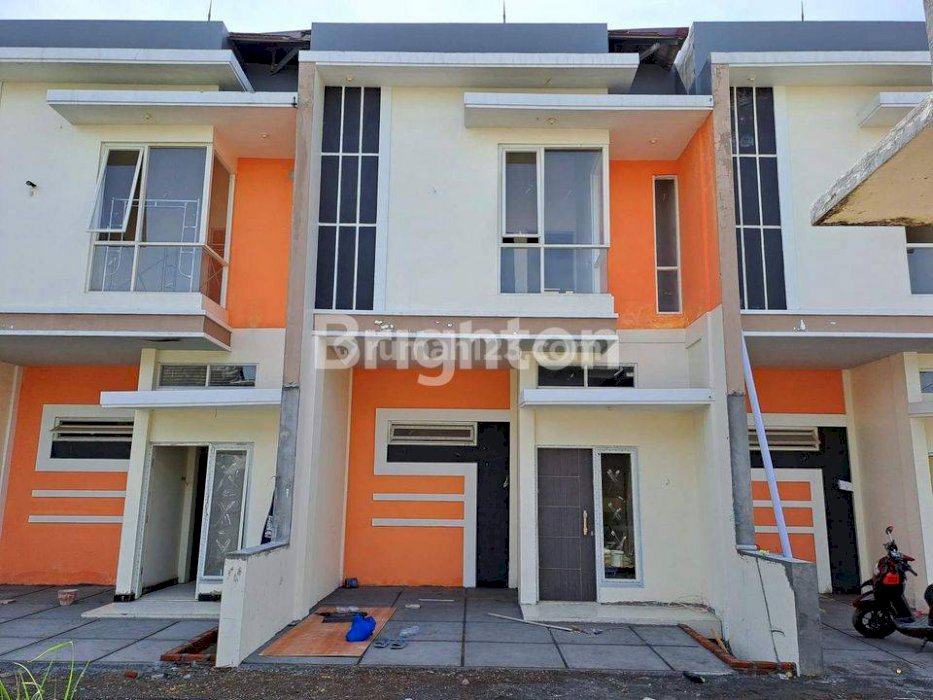 unit terbatas, rumah 2 lantai baru gress 600jt an di Surabaya