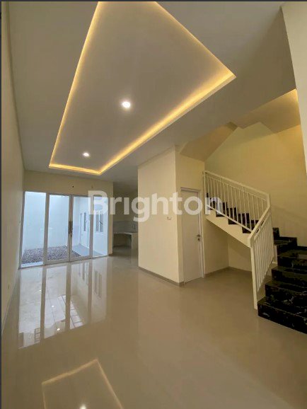 RUMAH ALA SCANDINAVIAN DI RUNGKUT, DEKAT DENGAN MERR