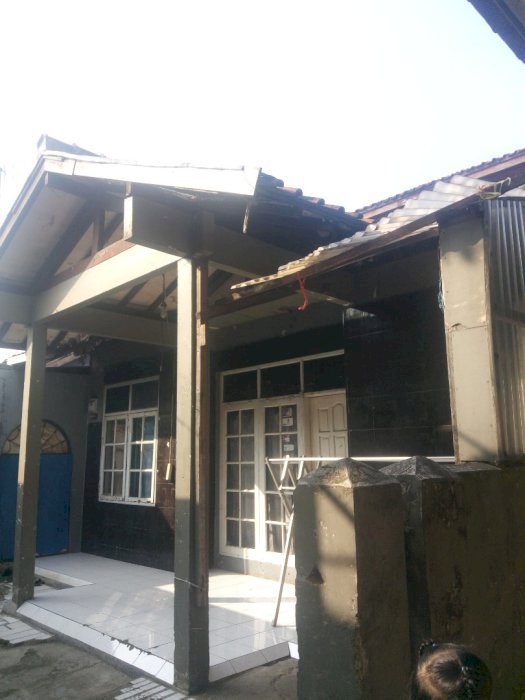 dijual rumah seluas 8 tumbak