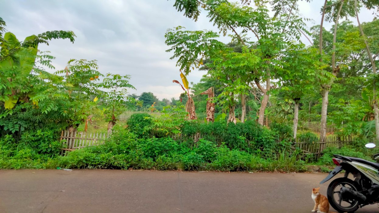 Tanah siap bangun depan jalan masuk mobil lokasi strategis dkt sekolah