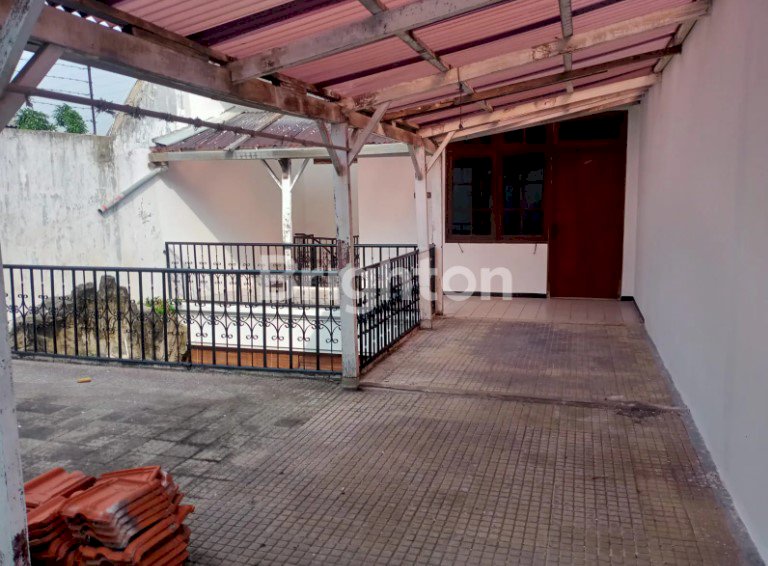 Rumah Kertajaya Indah Siap Huni Sudah Renovasi Dekat Galaxy Unair ITS