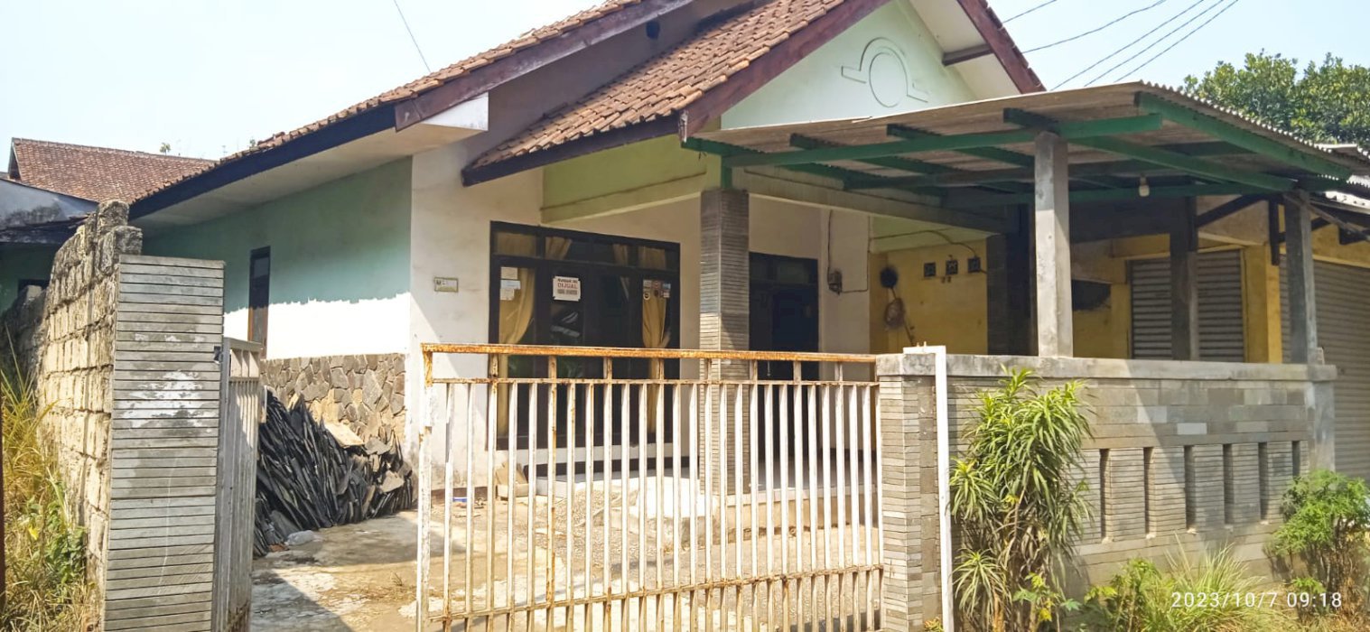 Jual rumah sertif Hak milik daerah sukabumi cisaat mangkalaya