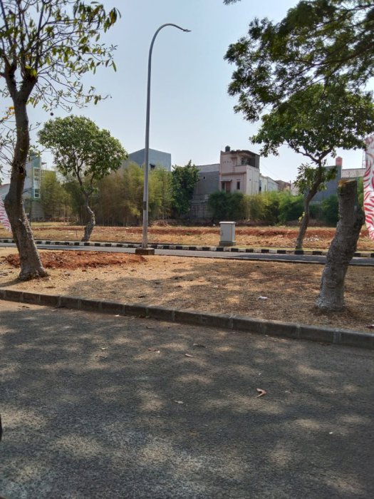  DIJUAL TANAH HOEK BOULEVARD HADAP TIMUR PERMATA BUANA