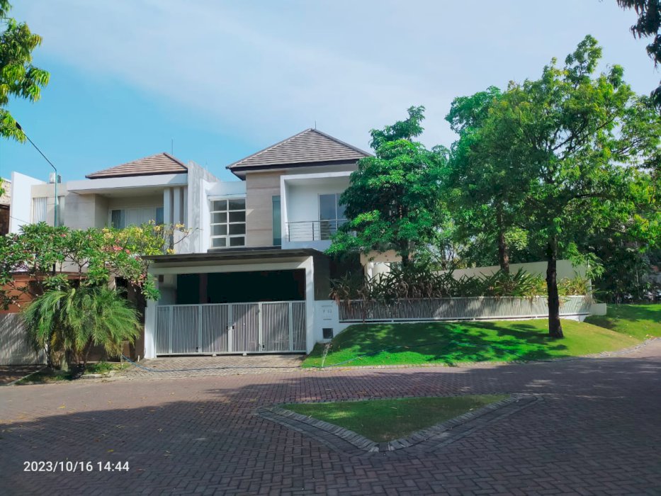 Jl. Simpang Graha Family 1 blok P-53 Surabaya Barat