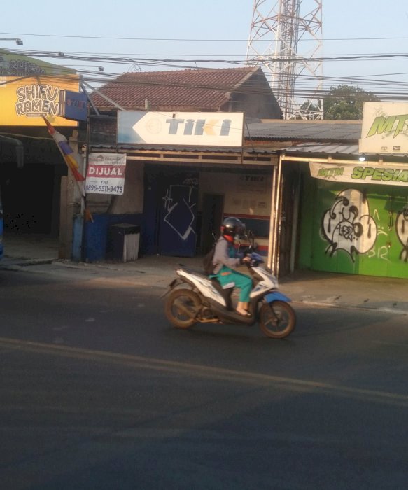 Ruko komersil pinggir jalan dijual