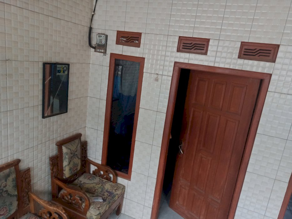 Rumah+Tanah Strategis