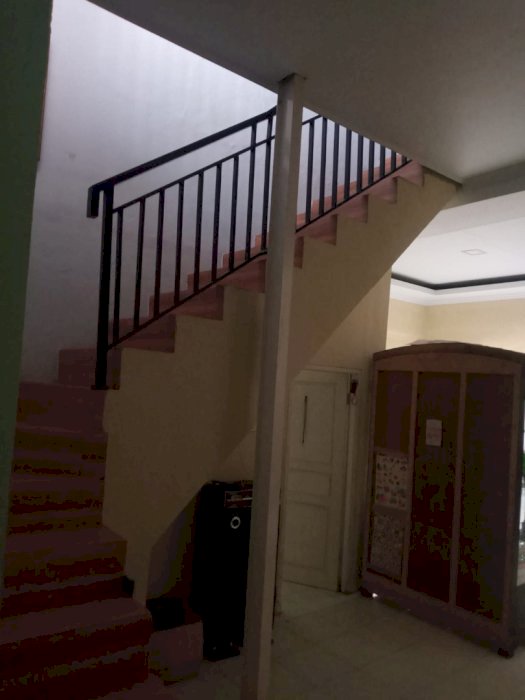 Jual Ruma strategis Bisa buat kantor, pinggir jalan