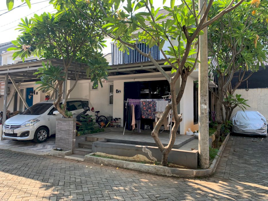 Rumah Hook dalam Cluster 2km dari Bintaro XChange