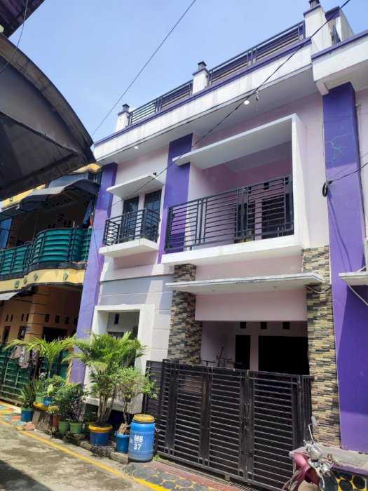 Rumah 3 Lantai Griya Bukit Jaya (Gunung Putri)