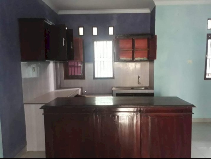 Di jual cepat rumah tengah kota dekat dengan pusat kota dan mall