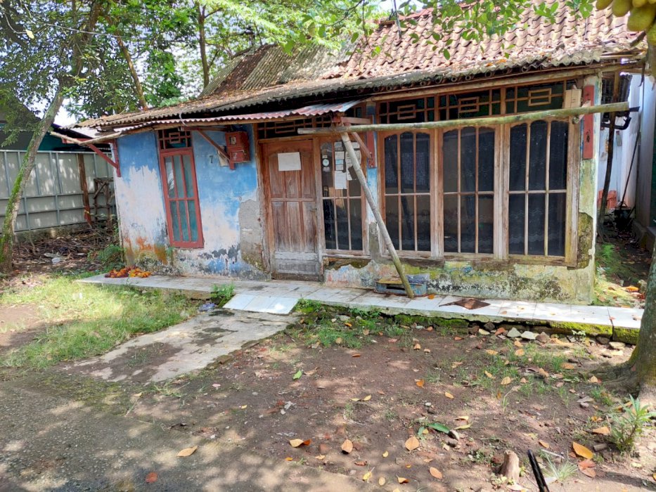 Dijual tanah beserta bangunan ukuran 223m²