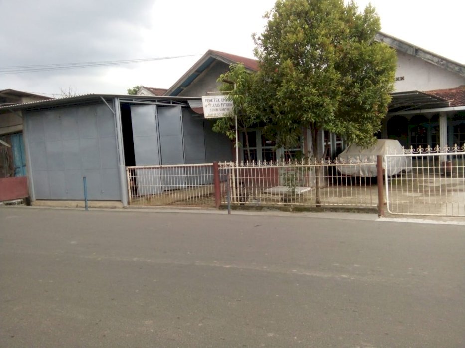 di jual rumah besar siap huni