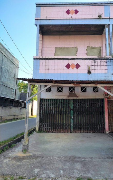 Ruko beserta Tanah dibelakang