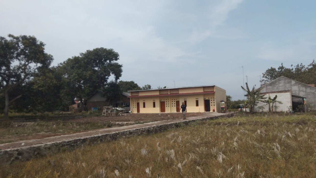 Dijual kos 4 pintu dengan luas tanah 490m dan luas bangunan 200m