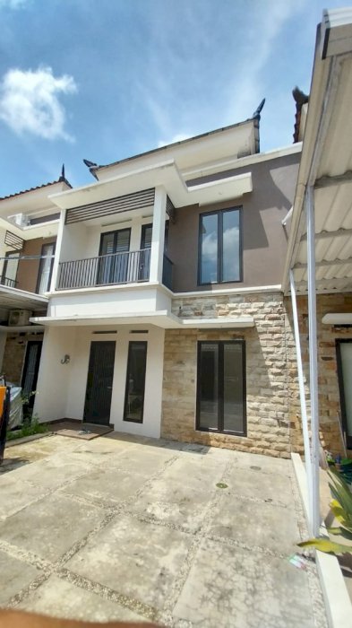 Rumah Siap Huni  di Komplek Arco Sawangan Depok Akses Tol Desari