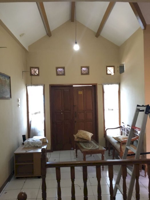 Disewakan Rumah 2 Lantai Di Area Riung Bandung