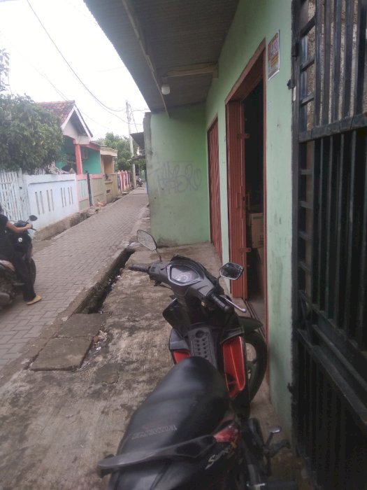 2unit rumah siap huni+1 unit kontrakan+1unit kios
