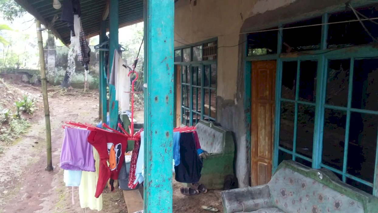 Jual rumah beserta kebun