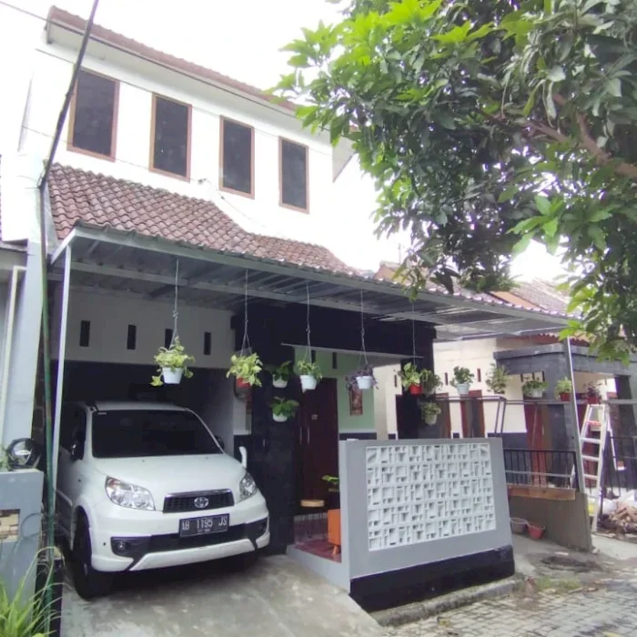 Rumah bagus 2 lantai di perum dalem kotagede asri type 70/70
