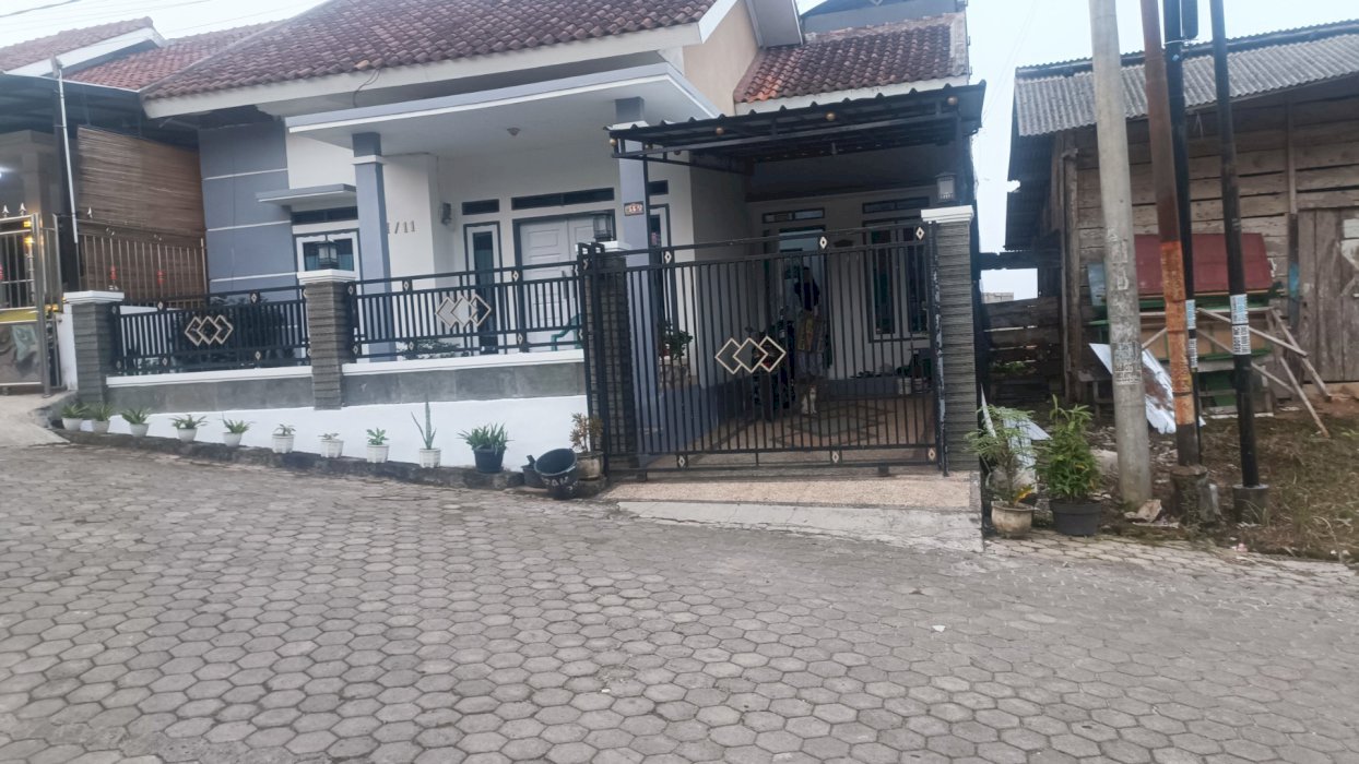 Rumah ukuran 126/96 dijual cepat, nego sampai dapat