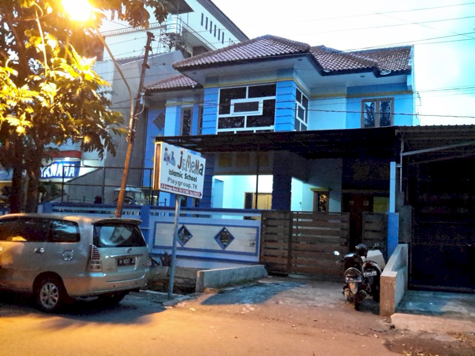Rumah 2.5 lantai dekat Simpang Lima Semarang