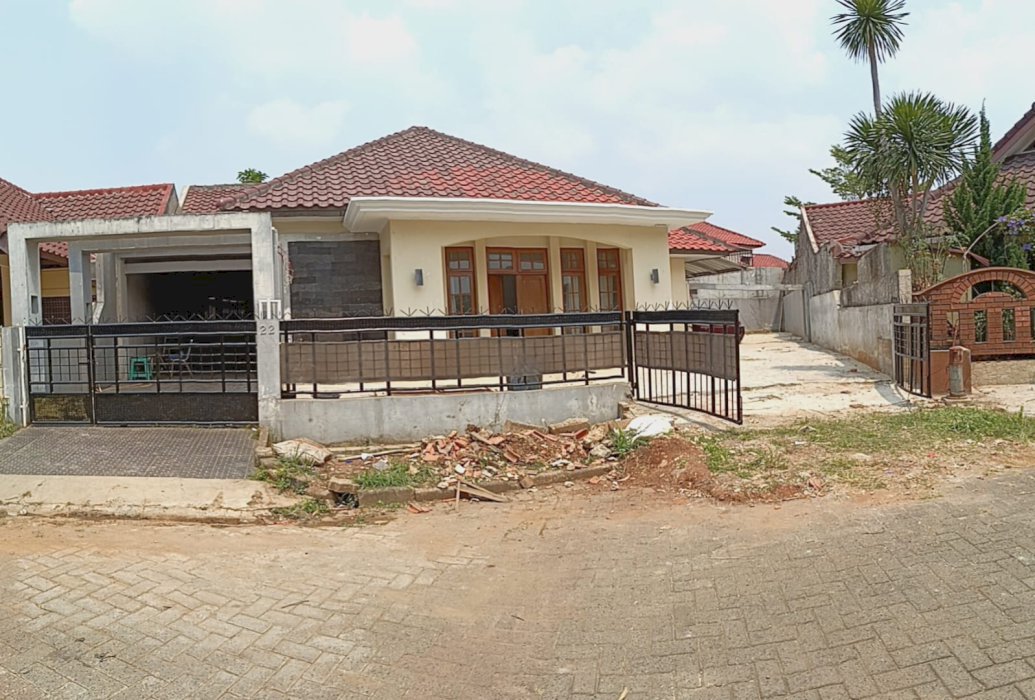 Di sewakan/di jual rumah di banjar wijaya cipondoh