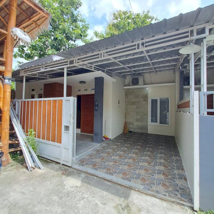 Rumah minimalis dalam perum