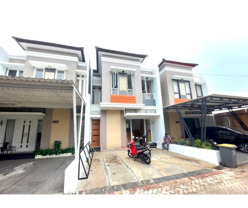 Lokasi di Pamulang, Rumah mewah harga terendah, Unit ready siap huni.