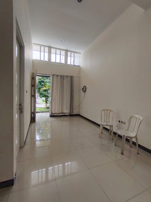 Disewa Rumah Cantik Area Tki 5 Redwood